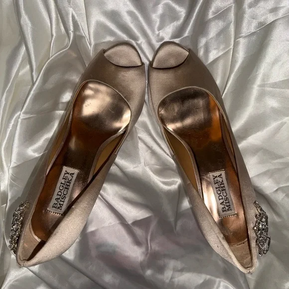 Badgley Mischka Heels (7) - Picture 3 of 8